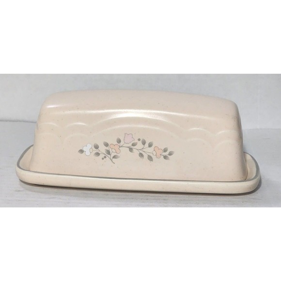 Pfaltzgraff Vintage Butter Dish Remembrance Pattern 028 Cottage Ware - Picture 1 of 14